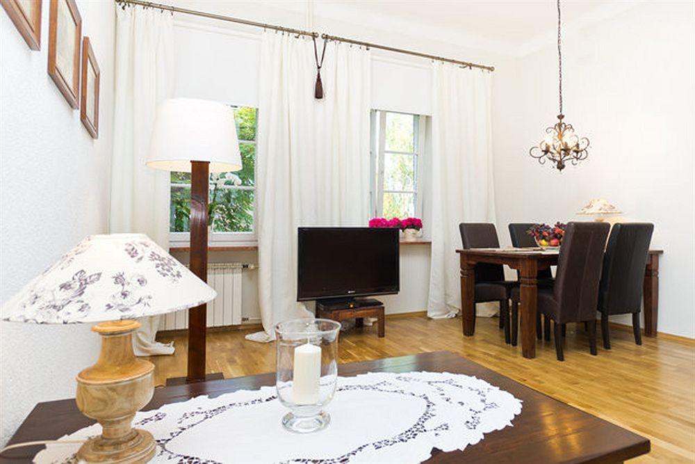 Castle Square Apartment Варшава Экстерьер фото