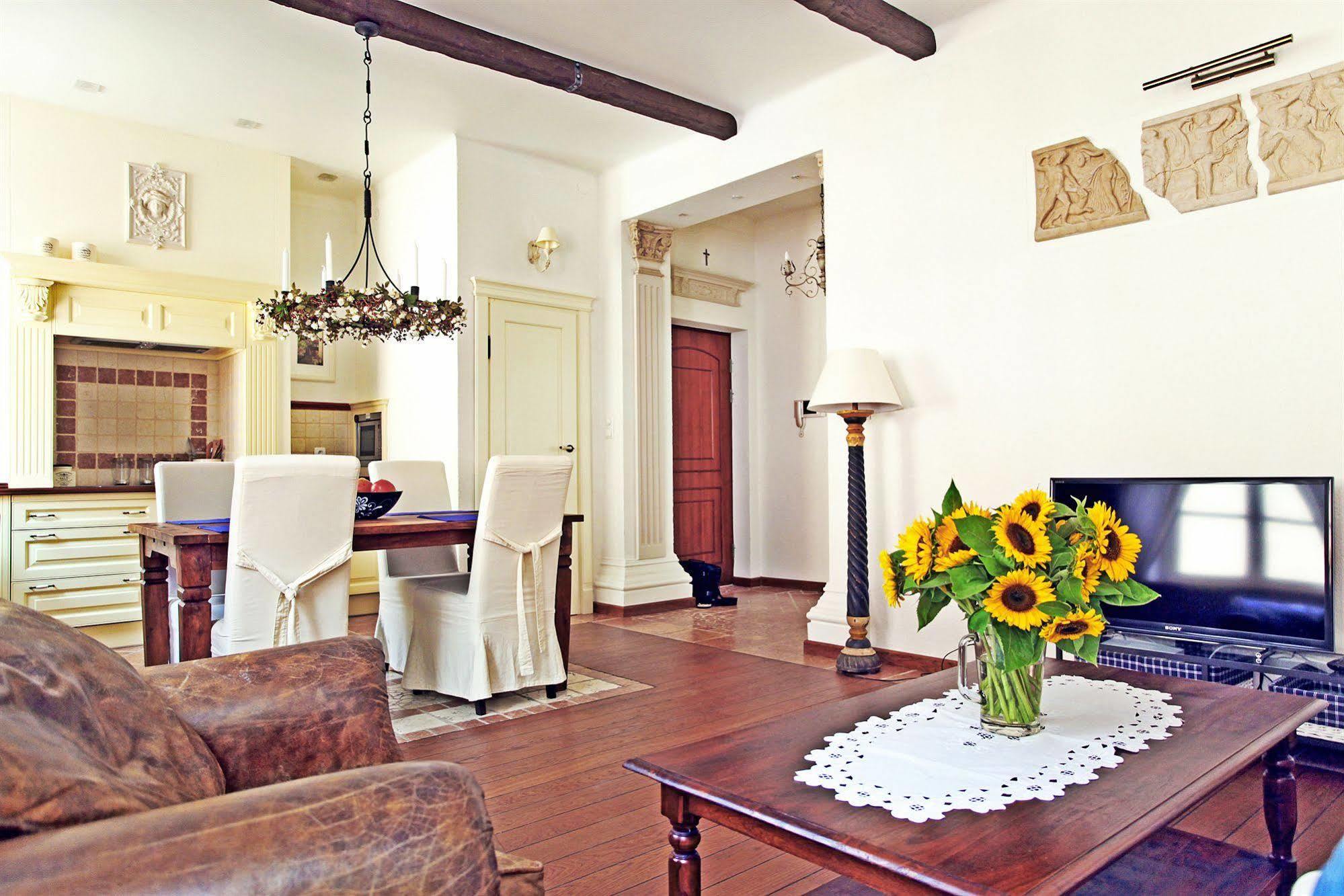 Castle Square Apartment Варшава Экстерьер фото